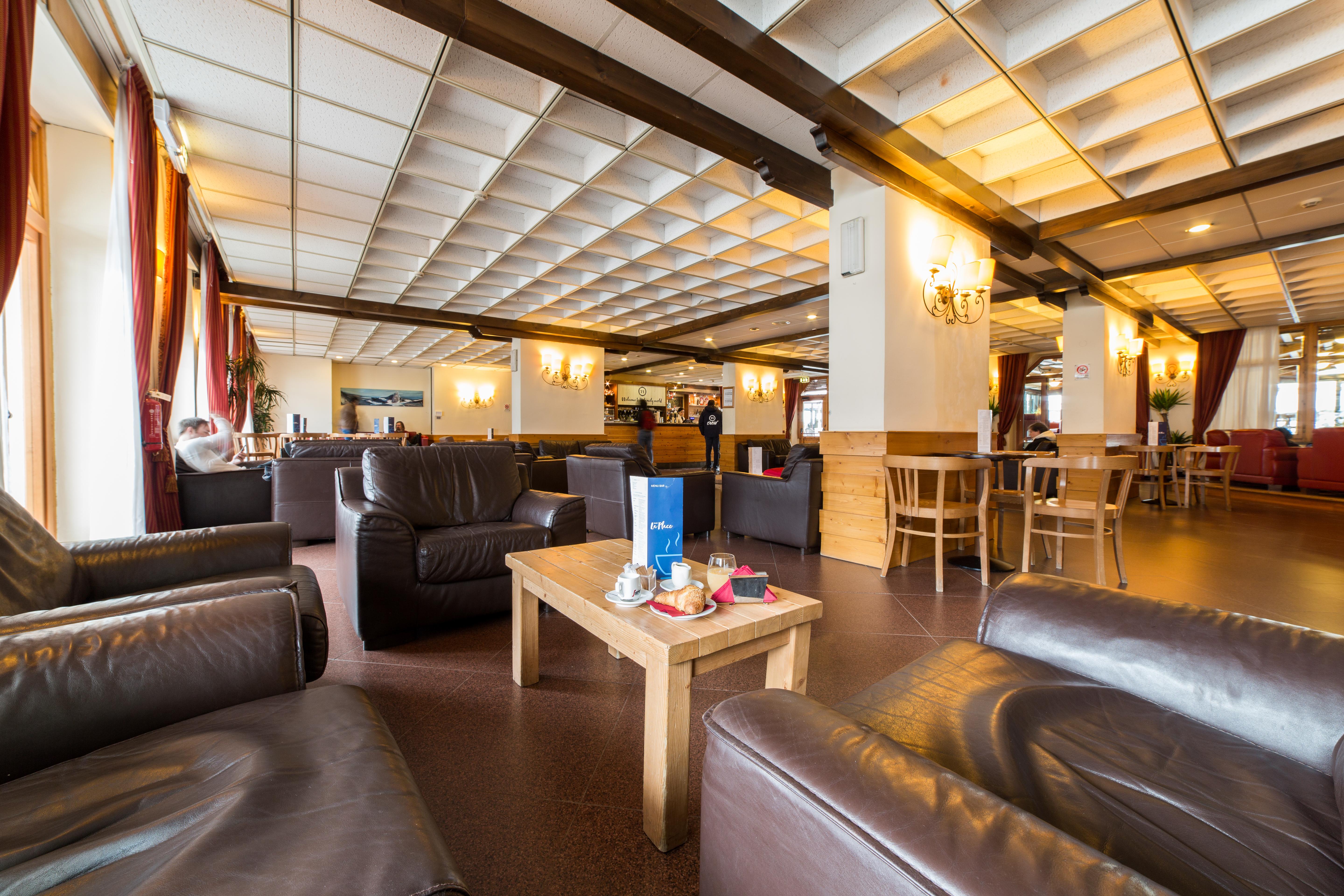 Th La Thuile - Planibel Hotel Екстер'єр фото