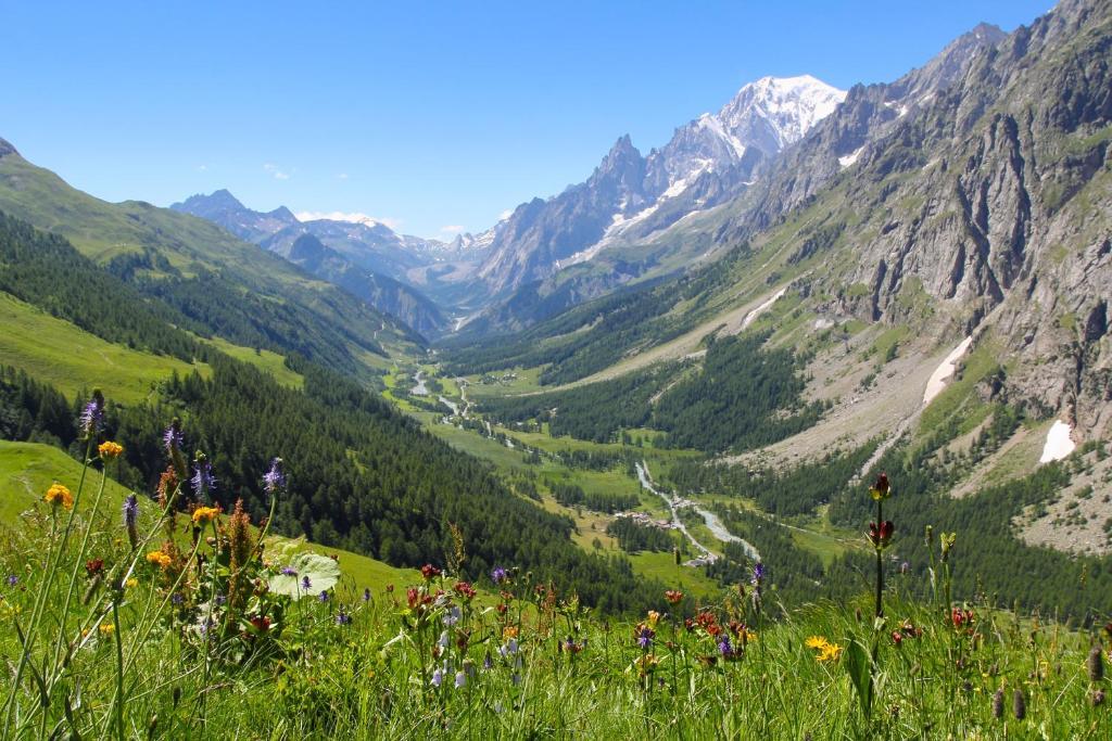 Th La Thuile - Planibel Hotel Екстер'єр фото