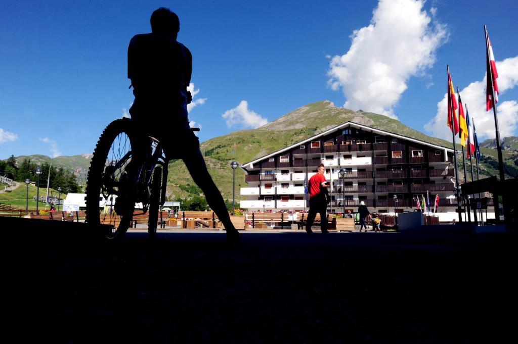 Th La Thuile - Planibel Hotel Екстер'єр фото